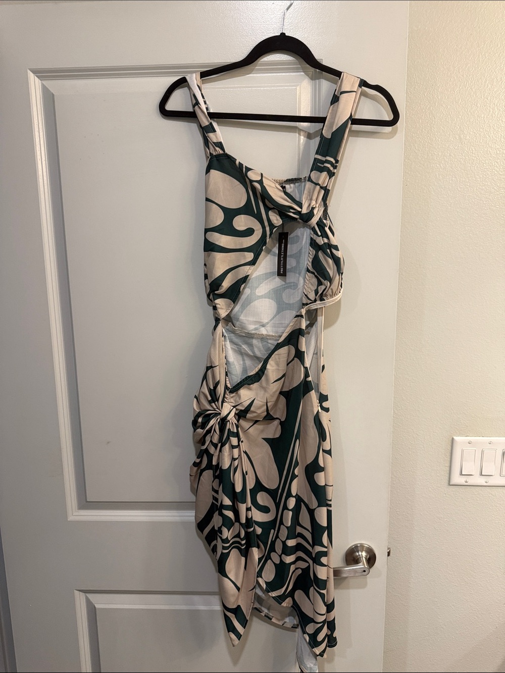PrettyLittleThing Green and Cream Asymmetrical Knot Dress